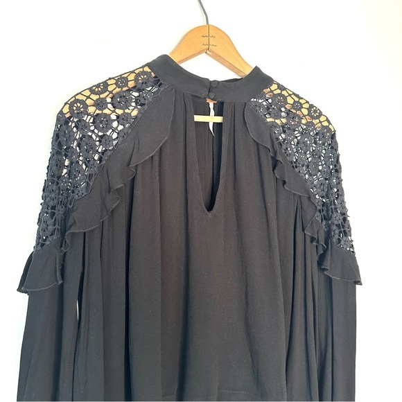 Free People | Black Little Bit Of Love Crochet Top Size Medium - Picture 7 of 13